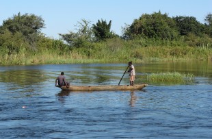 Canoe-botswana-wiki