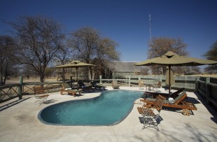 Deception Valley Lodge - Botswana