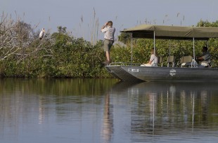 xakanaxa-camp-boat-cruise-wetu